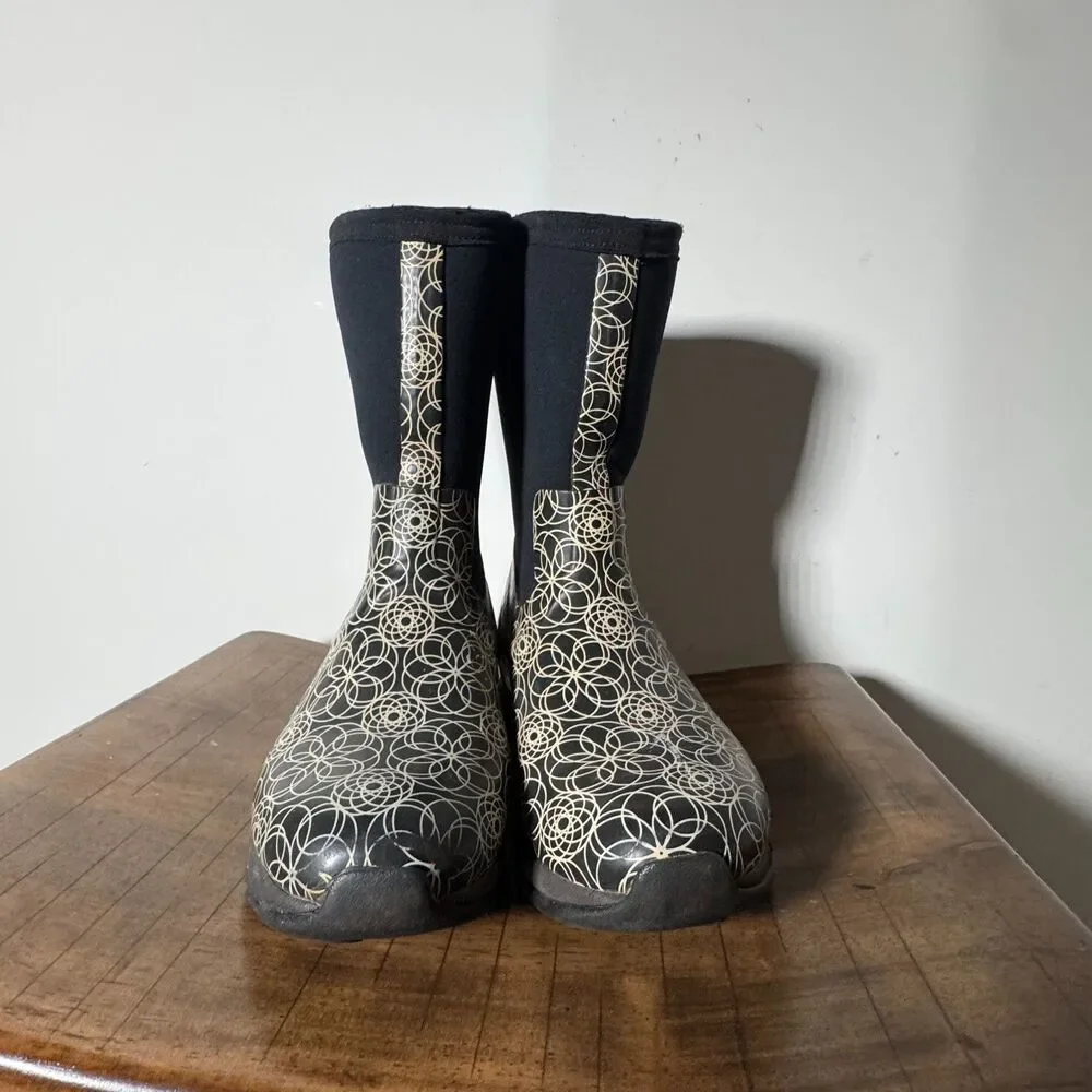 Muck Boot Company Women’s size 8 Waterproof Rain Boots Black Floral Mid Calf - Picture 7 of 8